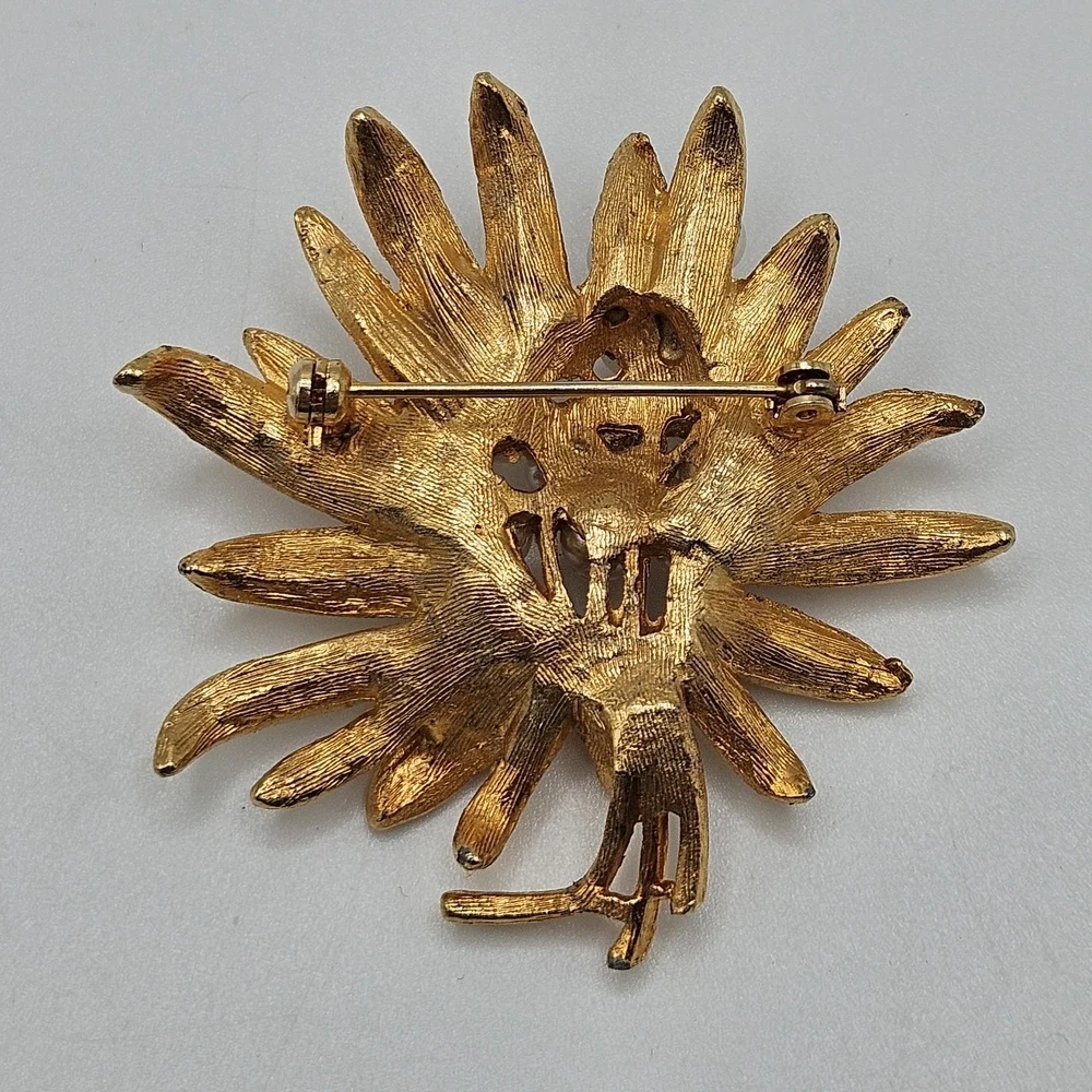VINTAGE Matte Gold Tone Faux Pearl Sunburst Flower Brooch Pin MCM